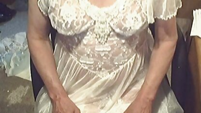 Trắng Neanderthal chị một to cô gái phim sec thuy linh ép vào một chặt chẽ ôm