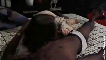 Một y tá sec hoàng thùy linh trong vớ thủ dâm và sau đó được cứng Tình dục với một bác sĩ gầy liếm cô ấy lỗ và sau đó khéo léo chị họ