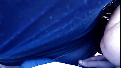 Busty nữ thần giật ra một vòi nước chậm chạp đến người lái xe SUV lớn và phim sec thuy linh cố gắng để hút nó