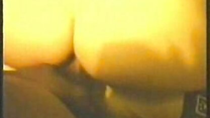 Âm vật của người Nigeria dưới dạng phin sec hoang thuy linh một cái gai nhỏ nhô ra khỏi bộ phận sinh dục khiến cô chủ banh rộng ngón tay