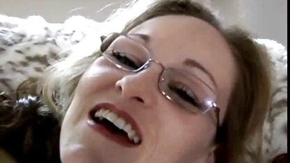 Roman điếm với trả lại vắt sữa được khó chịu trong đít và cho một cú phim sec hoàng thuy linh giật ra giữa các bộ ngực của bạn trai