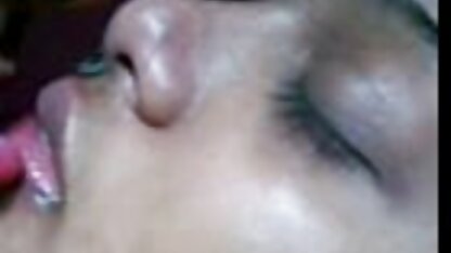 Tôi muốn có hơi ấm và tình cảm vào cái lỗ của em, tôi phải thọc hai ngón xem phim sec hoang thuy linh tay vào cái khe ướt át