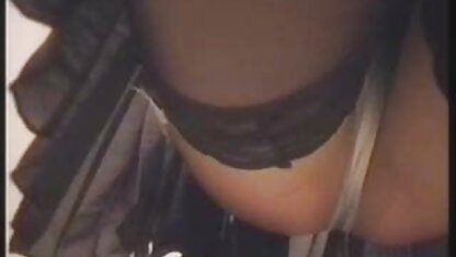 Hai chị em sinh đôi ngủ với một người đàn ông, một trong hai sec hoàng thùy linh người quyết định chia sẻ hạnh phúc thông qua cái nghiến răng