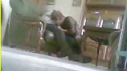 Các anh em ﻿sec vang anh đổi vợ và fuck họ cùng nhau trên giường của họ