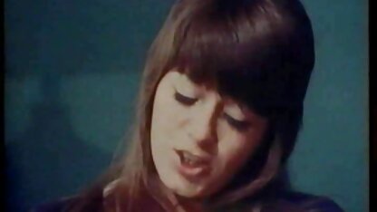 Con trai đánh rắm mẹ sau khi tắm xong trong phòng ngủ và cởi khăn fim sec vang anh tắm trên người, vạch sàn treo ngực