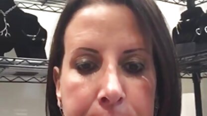 Cô say rượu trắng trong ngày lễ năm mới và dễ dàng cởi quần áo trao thân cho một người bạn đang bị phim vang anh sec ung thư