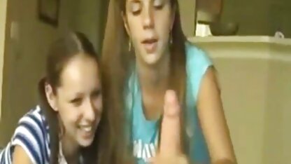 Thằng bú nhat ky vang anh sec cặc khó chịu bú cặc anh ghẻ sau lưng bố mẹ trong bếp