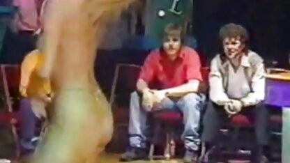 Con gà trống lái cô hoangthuylinhsec ấy đang ngủ người giúp việc trên môi và cums trong cô ấy cổ họng với tinh trùng nóng