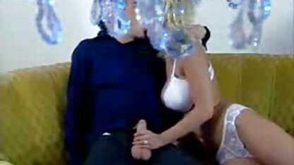 Một anh chàng thông minh đã phim sec thuy linh mang đến một món tráng miệng gợi ý về điều đó, hai quả chuối và bánh rán