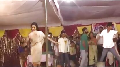 Người phụ nữ trưởng thành vò nát cô ấy giả tits cố gắng quyến hoangthuylinhsec rũ nhà vô địch quyền anh