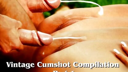 Một người phụ nữ với con gái của cô ấy bị quyến rũ và bắt đầu làm tình với bạn cùng lớp của cô ấy xem sec vang anh