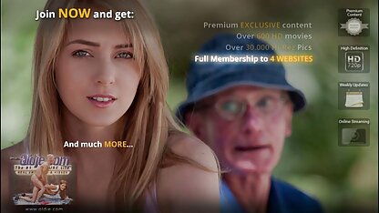 Đã thuê một người trông trẻ một blowjob sec hoang thuy linh và lỗ đít cô ấy mỗi ngày đặt trên một twine trong khi vợ của anh ấy đang làm việc