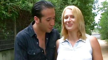 Người đầu bếp, tất cả đều ở trong nhóm, xem sec hoang thuy linh trèo lên người nông dân và ngồi xuống anh ta như trên một chiếc ghế