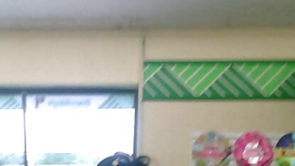 Trong một lần vội vàng, anh ta đụ một người lạ trước khi rời đi vào buổi sáng, khi anh ta thức dậy với cảm giác nôn nao trên một chiếc giường phimsec hoang thuy linh xa lạ