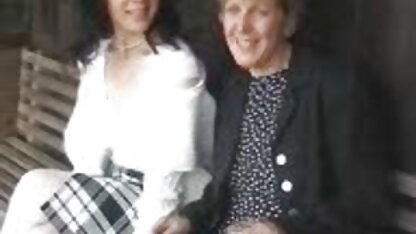 Người Thụy Điển đập kiểu doggy trên cầu, trên hồ lớn fim sec vang anh và một cô gái tóc vàng nuốt tinh trùng