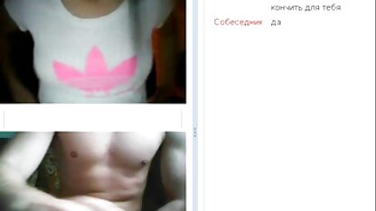 Ông già Noel ma quỷ đáng sợ từ dưới mặt đất đêm Giáng sinh bước vào ngôi nhà của một gia đình đang clip sec hoang thuy linh ngủ