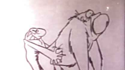 Người đẹp đeo kính trong kỳ nghỉ ở Thổ Nhĩ Kỳ bắt đầu một cuộc tình lãng mạn trong khu nghỉ mát với một chàng trai gầy gò và bị xem phim sec vang anh treo cổ