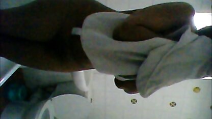 Một cảnh tượng hiếm gặp, một phim vang anh sec thầy trừ tà trong một nghĩa trang đã giết một thiếu nữ quỷ và chỉ sau đó bắt đầu đuổi một con quỷ