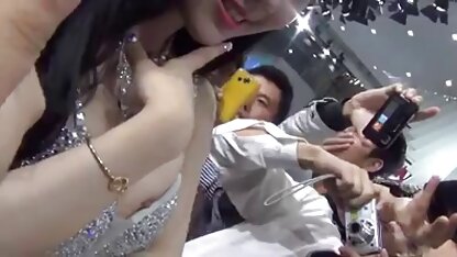 Mang một cô gái xinh đẹp đến hậu môn cực khoái sec nhat ky vang anh và Hãy bên trong đít