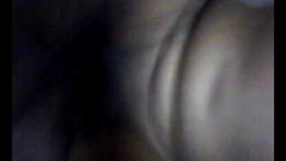 Ngồi trong nhà tắm, quý tộc bú cặc như một con sem sec vang anh heo dính đầy tinh trùng và chảy nước miếng