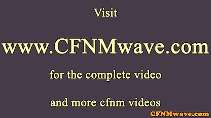 Một người phụ nữ có kinh nghiệm cùng với vang anh sec con gái dạy cách thủ dâm đúng cách với cậu bé hàng xóm Johnny