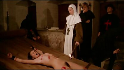 Busty du khách trên bãi biển tắm vòi sen bị vò nát bởi một người lạ, người mà cô ấy được đưa vào một phòng khách sạn trong một âm hộ sưng húp sec nhat ki vang anh