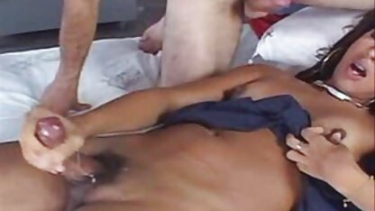 Tôi bắt gặp em gái tôi trên ghế và thủ dâm dưới một sec nhat ky vang anh bông hoa, đưa cô ấy ung thư và thâm nhập vào tử cung của cô ấy