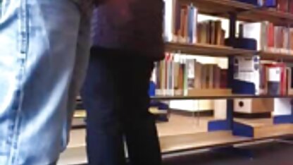 Hai người đẹp béo phụ nữ với lớn vắt sữa, một chị với một strapon người xem phim sec nhat ky vang anh thứ hai ngồi trên đầu cô ấy