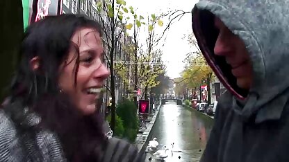 Cô sinh viên tội lỗi đã nhét những chiếc bút có đầu bằng nỉ phim sec nhat ki vang anh vào mông và từ từ chọc vào trong khi cô ấy la hét