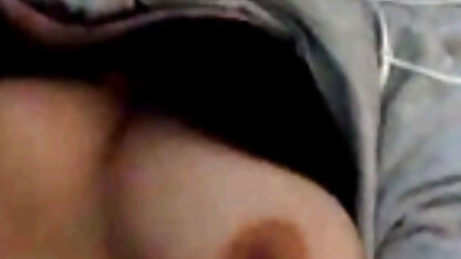 Một người cha dượng trưởng thành đã cho con gái nhỏ của mình một chiếc xe hơi, và cô ấy đã ﻿sec vang anh cho anh ta cái mông của mình