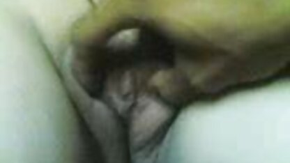 Anh trai của chồng địt vợ khi anh ấy không có ở nhà, và cô ấy vui mừng vì điều đó với người khác phimsec vanganh