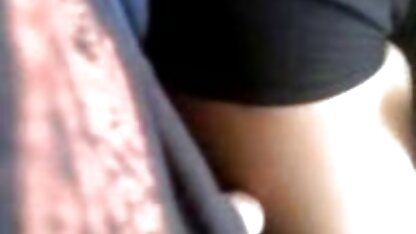 Anh đút dương vật vào lỗ đít và cái phim sec hoang thi linh âm đạo hồng hào hé mở, tiết nước âm đạo ra