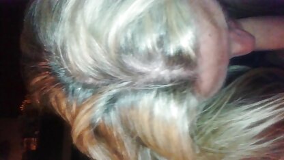 Tôi thọc ngón tay vào âm hộ nhat ky vang anh sec của cô gái trẻ với bộ ngực hoàn hảo và kiểm tra chất bôi trơn đã sẵn sàng hay chưa