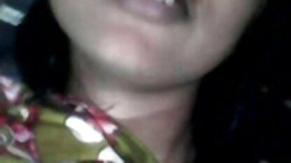 Cô ấy xem phim xec vang anh đi bộ về nhà và bị đón ngay trên đường, đưa vào một quán cà phê và nghiền nát cô ấy trong một cú sốc