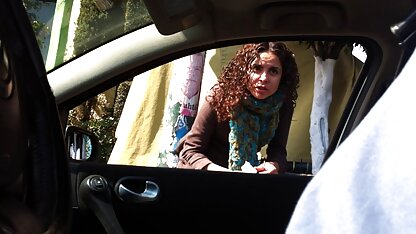 Bữa tiệc của mẹ với bạn gái của cô ấy con trai ngựa bán khỏa thân với một bộ clip sec vang anh ngực mạnh mẽ